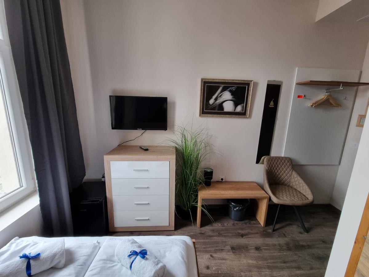 Sleeping Sailor Boutique Hotel Siofok Bagian luar foto