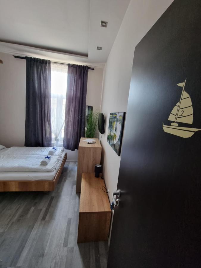 Sleeping Sailor Boutique Hotel Siofok Bagian luar foto